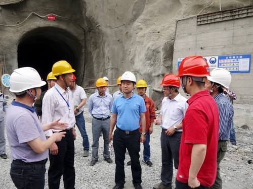 華電集團領導、專家蒞臨局固滴項目檢查指導工作 